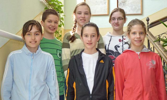 Tanulók a "Sárrét kis nyelvészei" területi versenyen