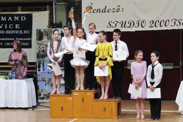 Bajai éremeső a Kner Tánc-Sport Egyesülettől