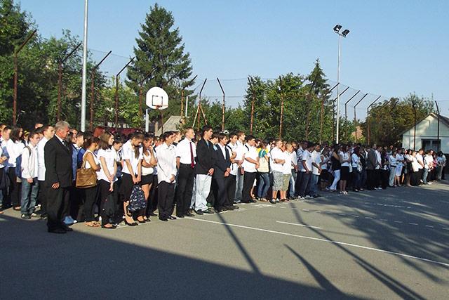 Tanévnyitó Gyomaendrődön - SZERVUSZ, NYÁR, SZERVUSZ, VAKÁCIÓ!