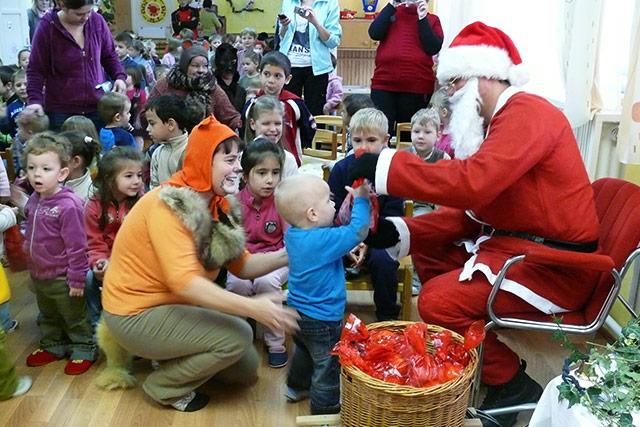 Mikulásünnepség a Vásártéri Oviban és Bölcsiben