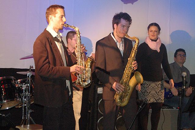 Tavaszi Zsongás a régi filmszínház épületében