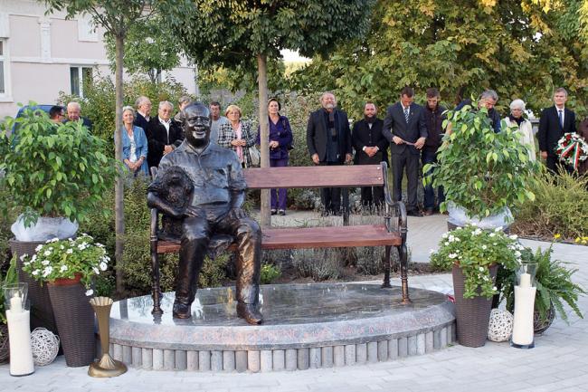 Felavatták Kállai Ferenc szobrát Gyomaendrődön