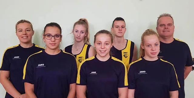 Évzáró a KSI gyomaendrődi tagozatánál - (A képen: Az idei válogatott kerettagok és edzőik. Balról jobbra: Kovácsné Kozma Diána (edző), Várkonyi Sarolta, Wágner Anna, Fodor Napsugár, Mertz Attila, Sági Aliz, Kovács Gábor (edző))