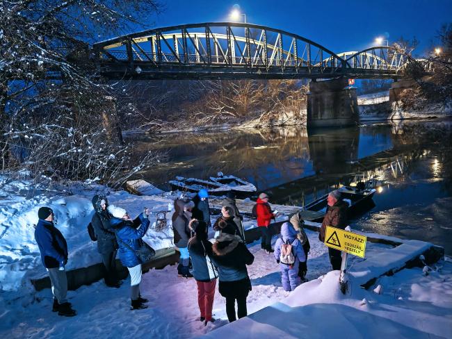Esti séta a havas erdőben, Gyomaendrődön