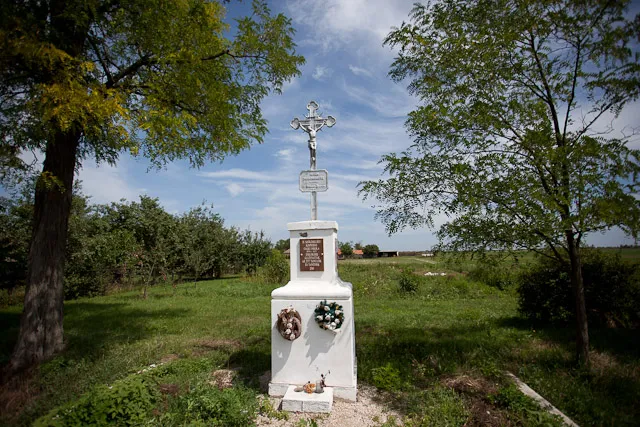 Memorial of the II. Szőlőskerti Kisperesi Csáki School