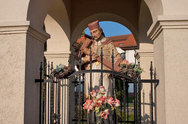 Statuia lui Nepomuki-Szent János (din Endrőd)