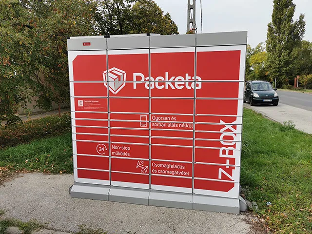 Z-BOX csomagautomata (Hősök tere 8.)