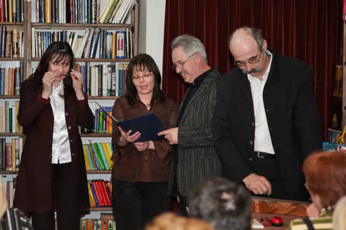 OMart Könyvesbolt irodalmi estje