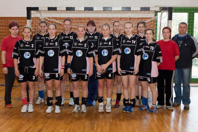 Csatavesztés derekas küzdelemben