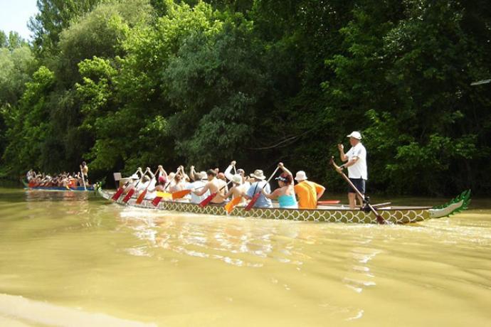 Sárkányhajóval az "S" kanyarig