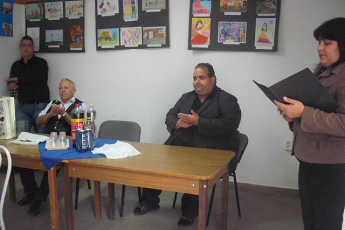 Közösségért végzett munka kitüntetésének átadása