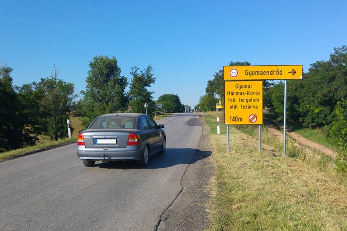 Teljes hídzár a gyomai Hármas-Körös hídon