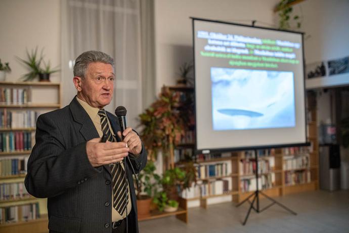 Kalmár János Rejtélyes középkor címmel tartott előadást Gyomaendrődön