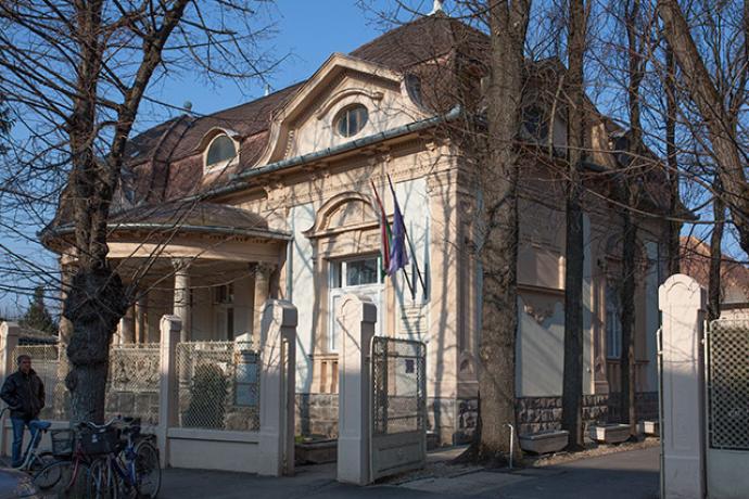 A szakellátás fokozatos újraépítése