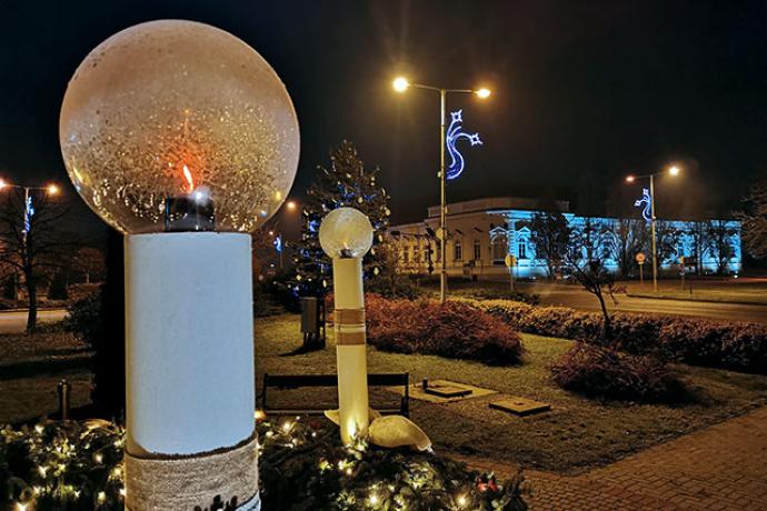 Adventi gyertyagyújtás Gyomaendrőd főterén 2020-ban