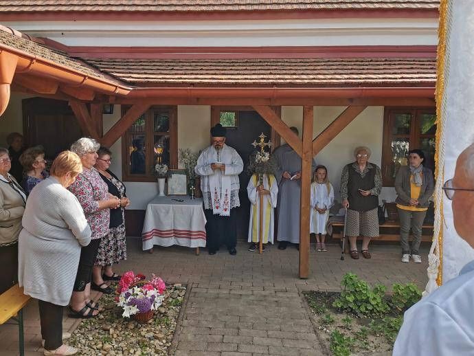 Ünnepség és liliomszentelés a gyomaendrődi Szent Antal kenyérsütőháznál