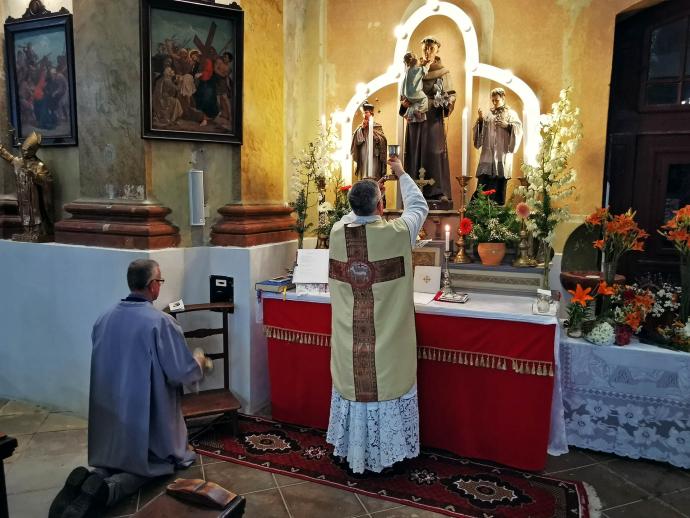 Szent Antal-napi ünnepség és liliomszentelés