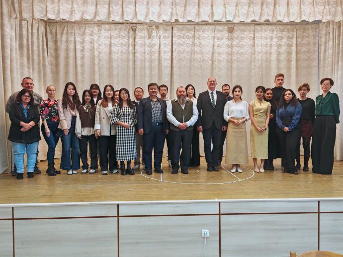 Konfúciusz Intézet Konferenciája - Mese, legenda, mitológia, néphagyomány a kínai és magyar kultúrában és a kínai nyelvoktatásban Konfúciusz Intézet Konferenciája - Mese, legenda, mitológia, néphagyomány a kínai és magyar kultúrában és a kínai nyelvoktatásban