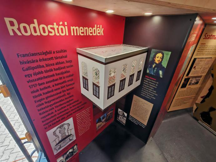 Rákóczi-busz 350 mozgó kiállítás