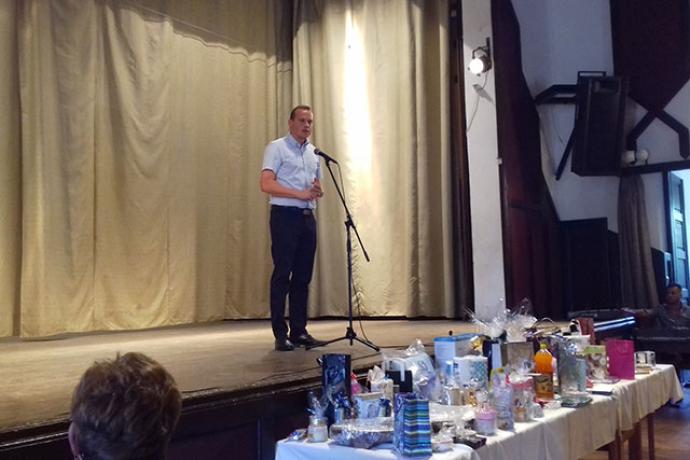 Polgármester úr köszönti az augusztusi rendezvényünk résztvevőit