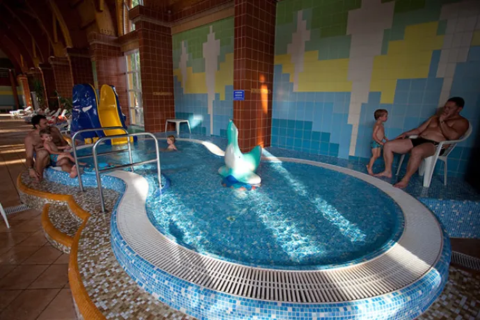 Piscina pentru jocuri