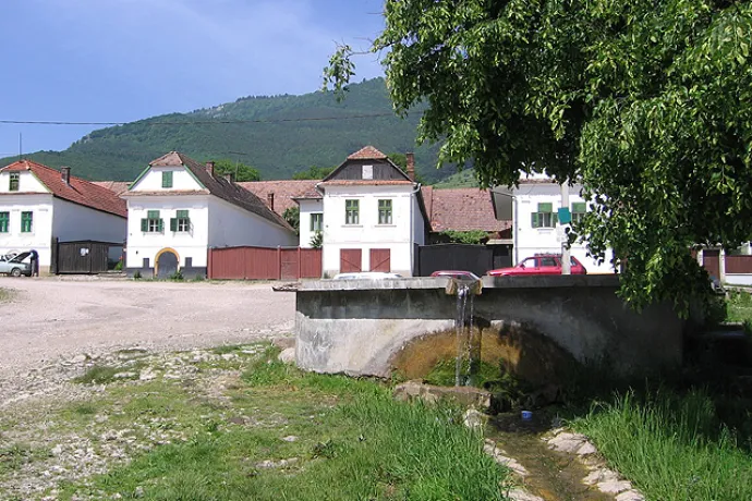 Torockó főterén lévő forrás