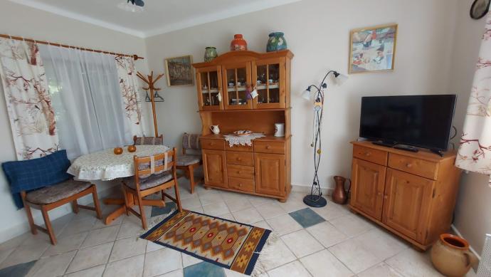 Gyuszi bácsi vízparti nyaralója Gyuszi bácsi vízparti nyaralója