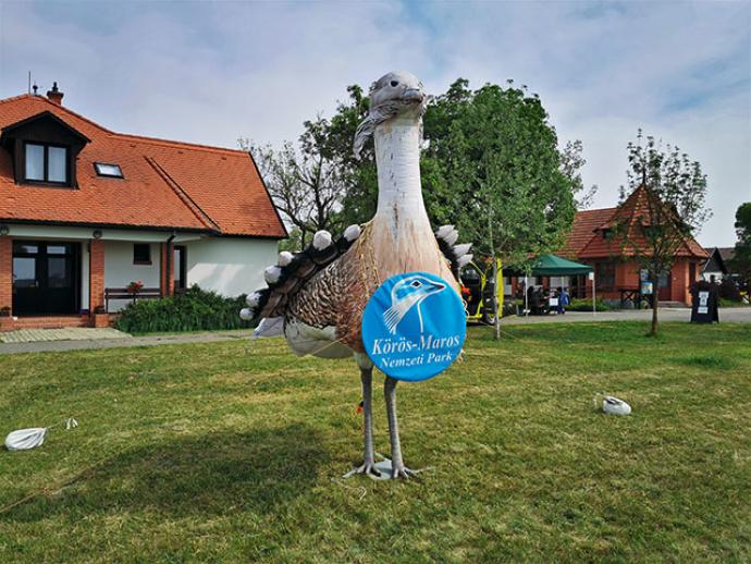 Sterbetz István Túzokvédelmi Látogatóközpont (Dévaványa, Réhely) Sterbetz István Túzokvédelmi Látogatóközpont (Dévaványa, Réhely)