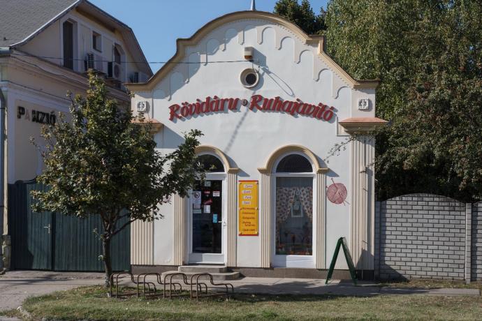 Rövidáru és Ruhajavító