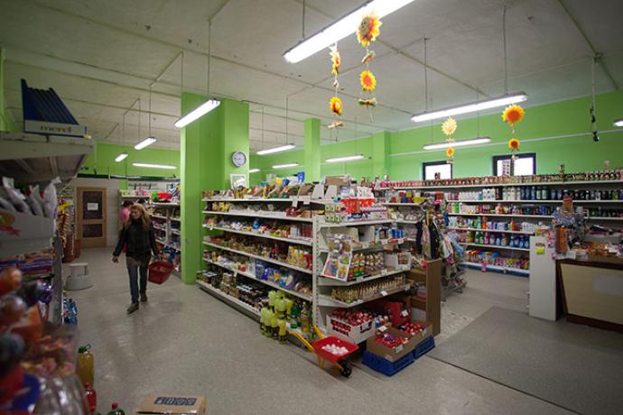 Best 100 vegyeskereskedés