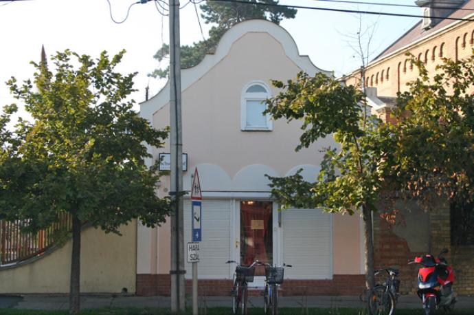 Anikó Bosnyákné Garai hairdresser