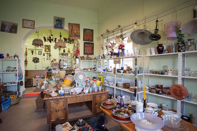 LADI-LOM használtcikk kereskedés