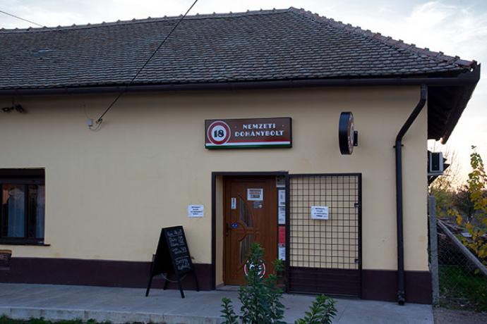 Nemzeti Dohánybolt (III)