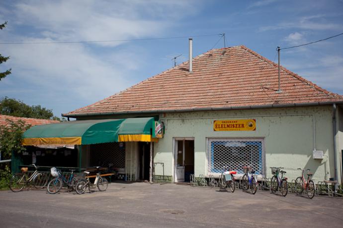 Öregkert Élelmiszer