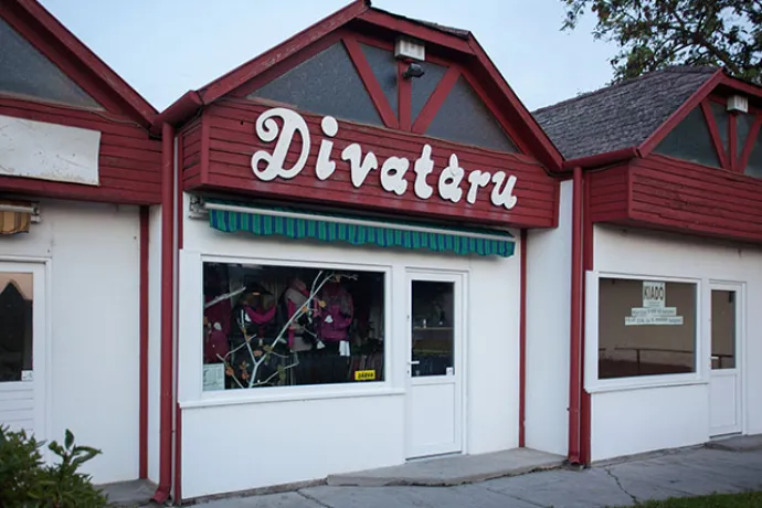 Stop Shop Divatáru