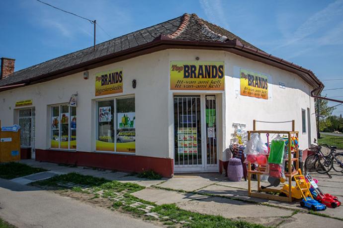 Top Brands üzletház