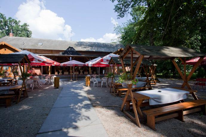 Pensiunea si restaurantul Pavilon Pensiunea si restaurantul Pavilon