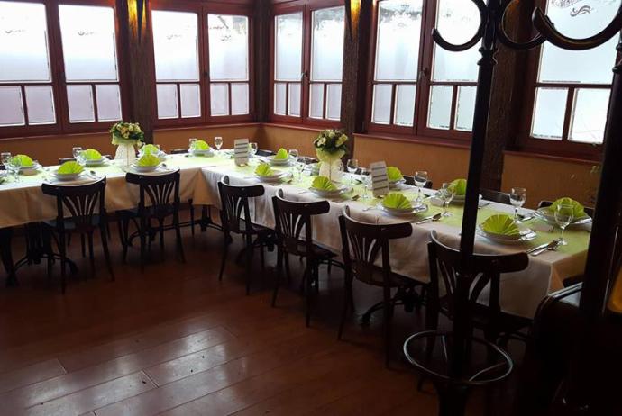 Three Rivers Pub - Gasztro Ház