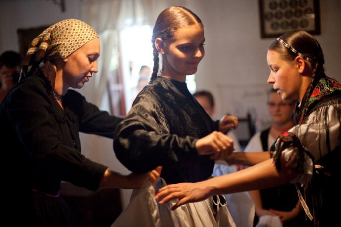 II. Hagyományos lakodalom a Körösök mentén