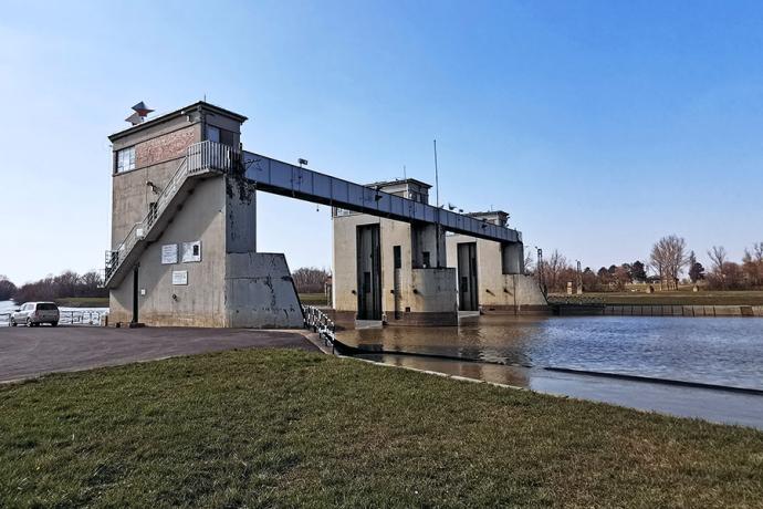 Békésszentandrási duzzasztó és hajózsilip