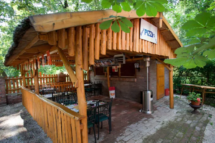 Nyerjen 5x1 pizzát a Pavilon Étterem és Pizzéria jóvoltából!